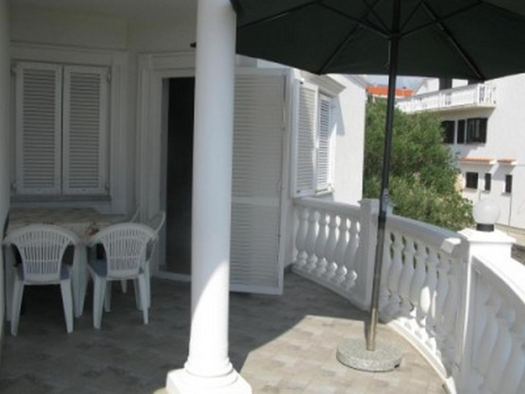 Apartments With A Parking Space Barbat, Rab - 16816 Barbat na Rabu Exterior photo