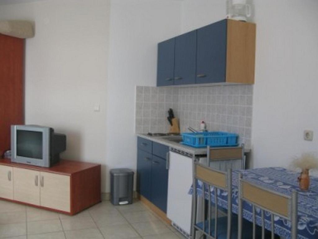 Apartments With A Parking Space Barbat, Rab - 16816 Barbat na Rabu Exterior photo